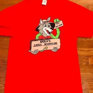 DAY CAMP SUMMER SOUVENIR WOLF GRAPHIC RED T-SHIRT LARGE